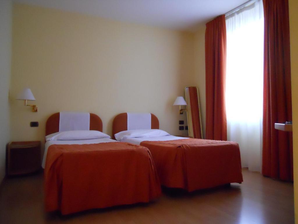 Albergo Italia อูร์บีโน ห้อง รูปภาพ