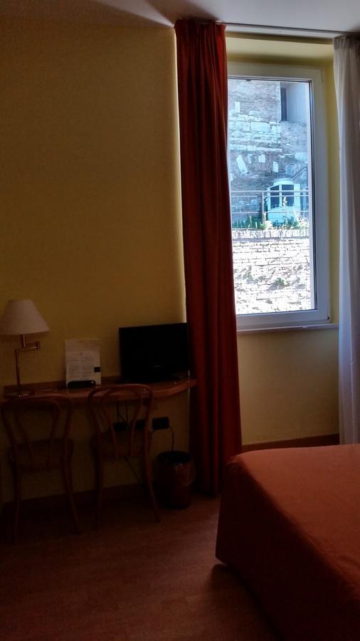 Albergo Italia อูร์บีโน ห้อง รูปภาพ