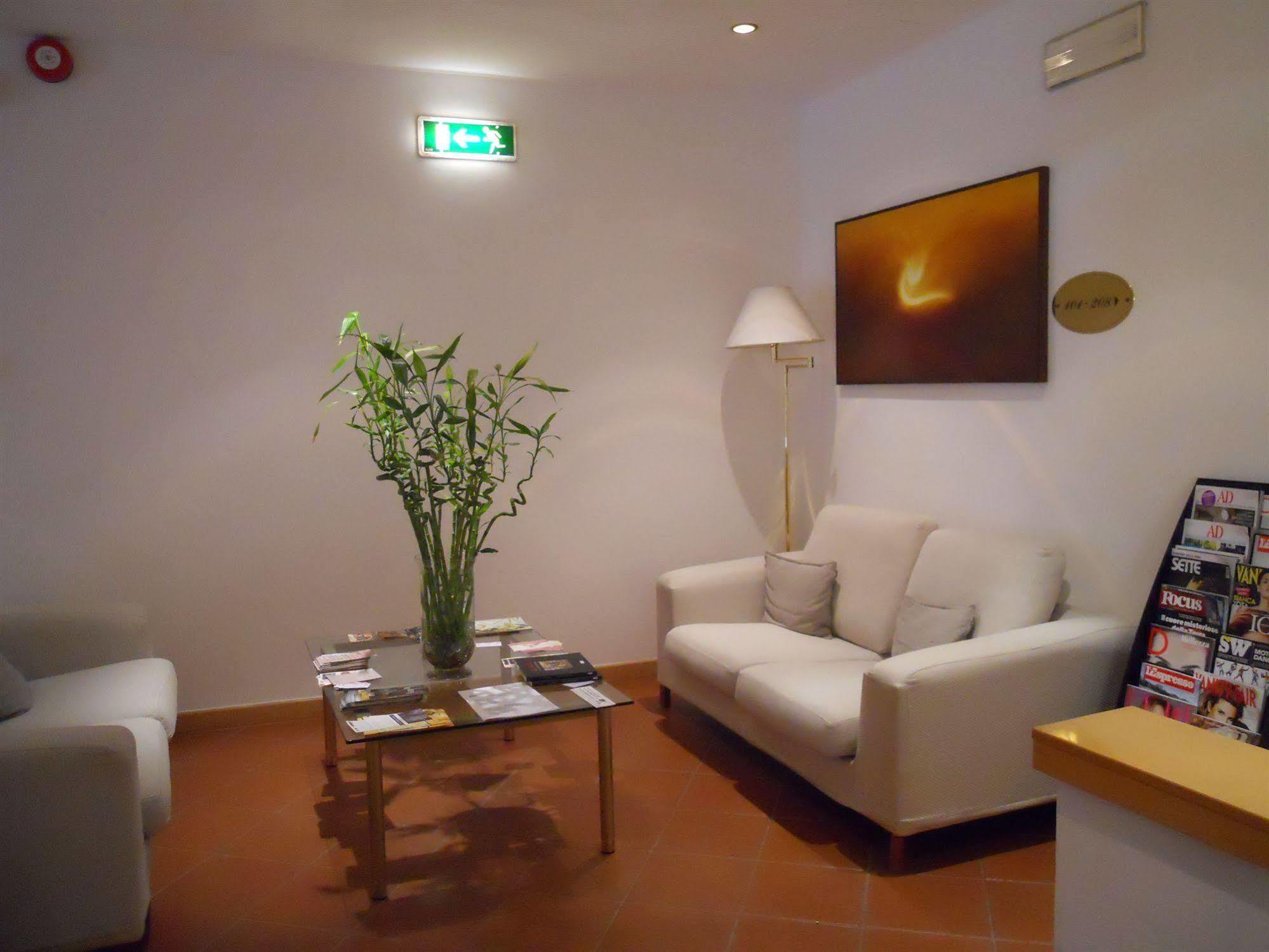 Albergo Italia อูร์บีโน ภายนอก รูปภาพ